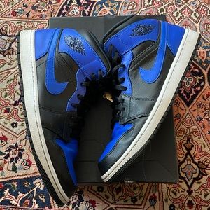 Air Jordan 1 mid size 14